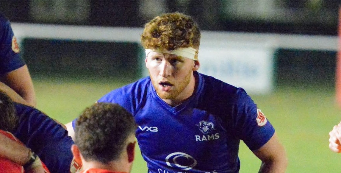 AARON LEADS TWICKENHAM-HUNTING BERKSHIRE UNDER 20s